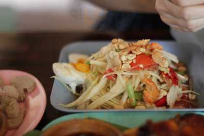 ส้มตำเด่นห้า