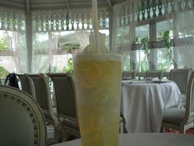 ร้านละอองความสุข