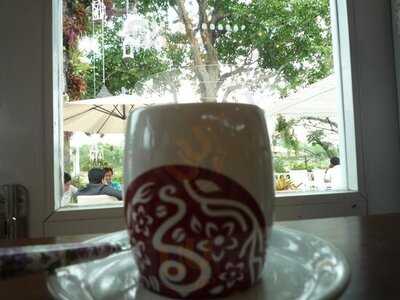 ร้านละอองความสุข