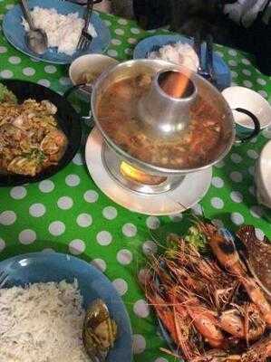 อิ่มอร่อยซีฟู้ด