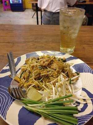 ผัดไทยหอนาฬิกา