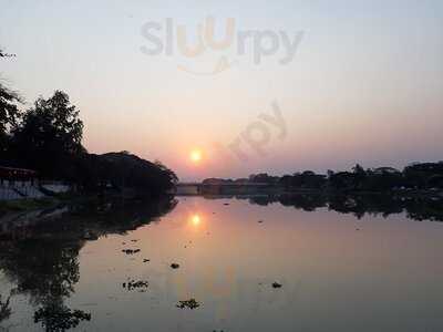 ร้านหลู้ลำ