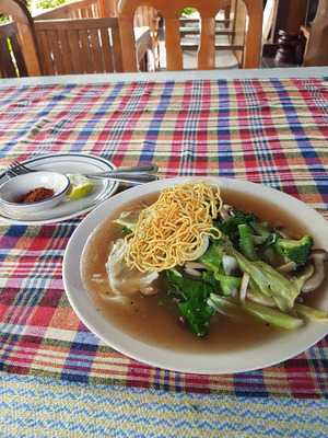 เฮือนอาหารบ้านกาแฟ