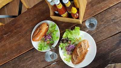 เดอะคอฟฟี่เฮ้าส์