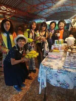 ร้านอาหาร เอ เรสซิเดนท์