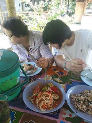 ร้านแหลมป้อมซีฟู้ด