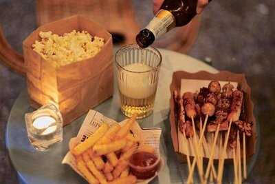 อิฐคาเฟ่