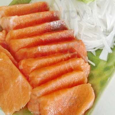 Aura Ss (salad & Steak)