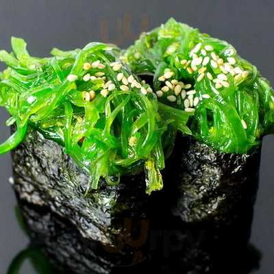 Aura Ss (salad & Steak)