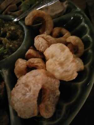 ร้านอาหาร มุมไม้