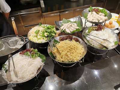 เดอะพีค ไวน์ แอนด์ กริลล์