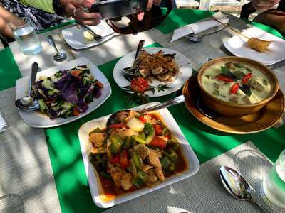 คอฟฟี่เบรค​ เกาะยาว​น้อย​