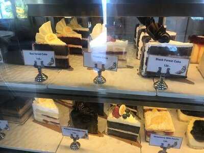 คาเฟ่ แคนทารี เกาะยาวน้อย