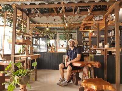 บ้านศิลป์ ลาภิน