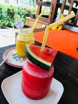 สุข คาเฟ่ - สันติสุข รีสอร์ต