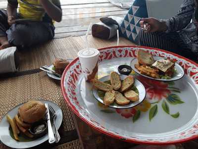 ร้านอาหาร ประดู่ ซีฟู๊ด