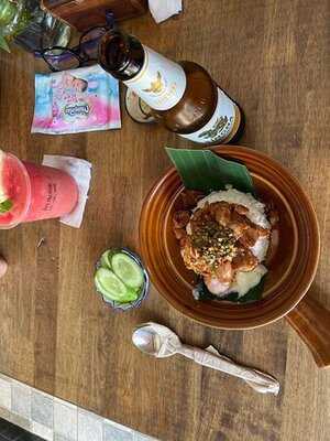 ข้าวกับหนม