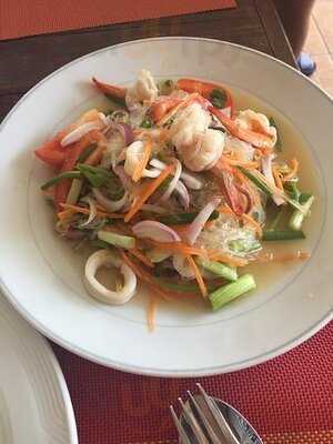 Kallot's Restaurant & Bar