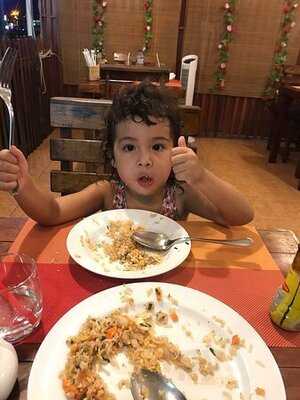 Kallot's Restaurant & Bar