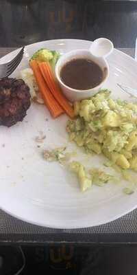 ณัชชา คอฟฟี่ บาร์ แอนด์ เรสเตร์รอง