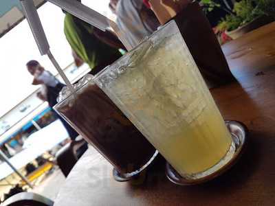 ร้านอาหาร กำปั่น