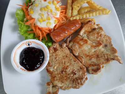 ร้านสเต็กรถโฟล์ค คลองกระซ้า