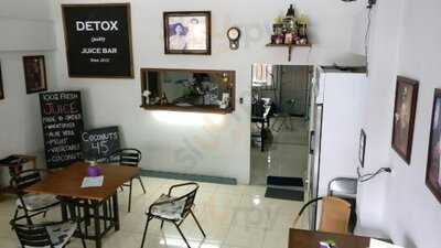 ดีท็อกซ์ จูซ บาร์