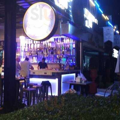 Mix Karaoke Restobar