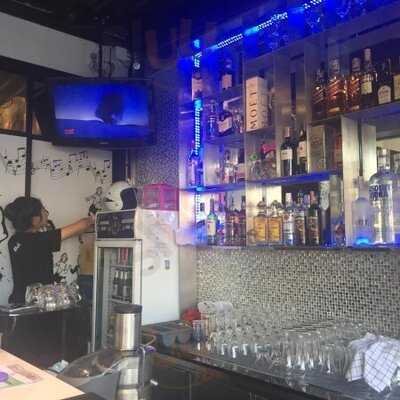 Mix Karaoke Restobar