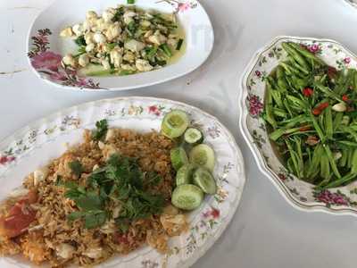 แดงอาหารทะเล