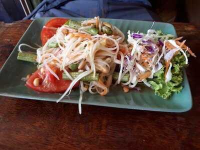 ฮิปปี้ บาร์ & เรสเตอรองท์ อ่าวนาง