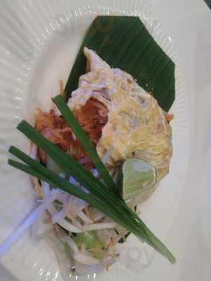 ร้านผัดไทยเชฟสมบัติ