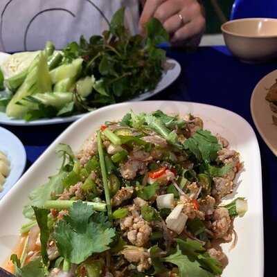 ร้านอาหาร หมอมูดง