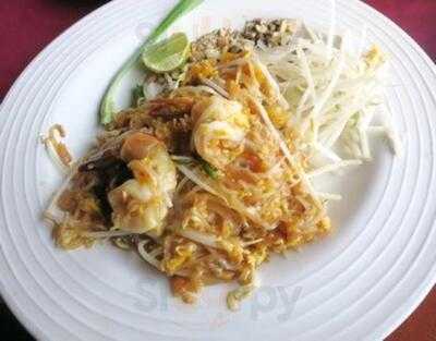 ร้านอาหาร ปั้นหยา