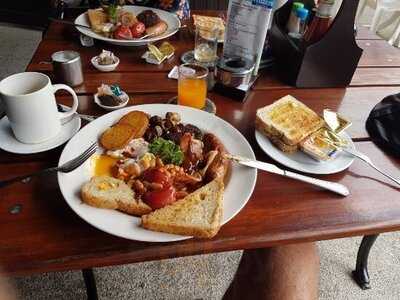 Angus O'tool's Irish Pub