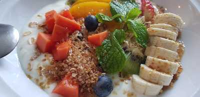 ร้านอาหาร แหลมพรหมเทพ