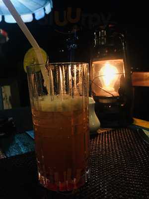 ร้านอาหาร แหลมพรหมเทพ