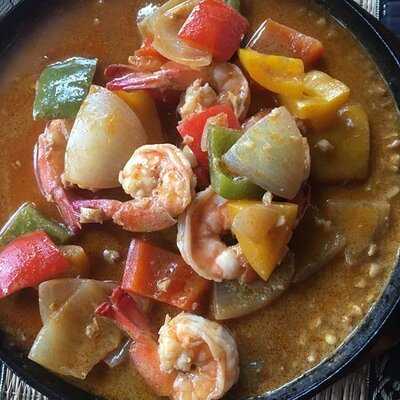 โคโคนัท บาร์ & เรสเตอรองท์ หาดราไวย์