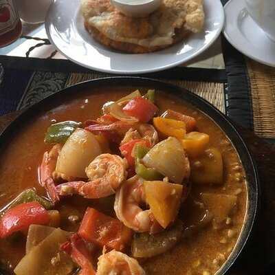 โคโคนัท บาร์ & เรสเตอรองท์ หาดราไวย์