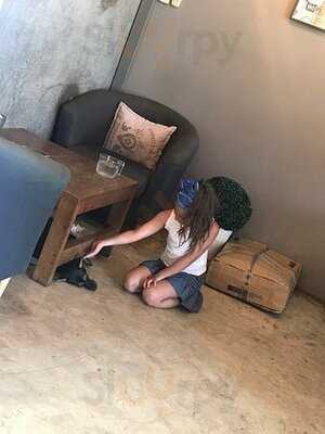 อัตสึมิ รอว์ คาเฟ่