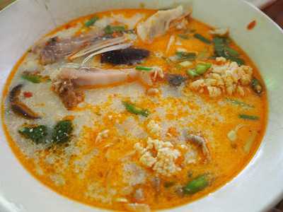 ก๋วยเตี๋ยวปลาอัมพวา