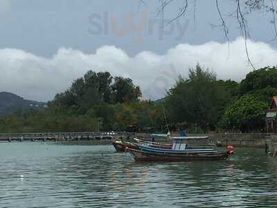 ร้านอาหาร โพงพางซีฟู้ด