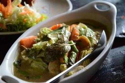 ร้านอาหารอัพทูยู