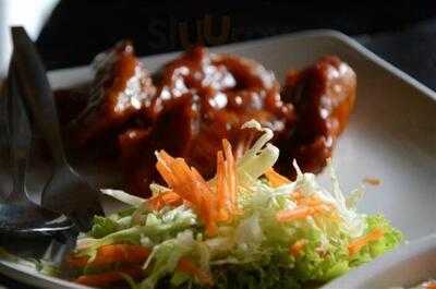 ร้านอาหารอัพทูยู