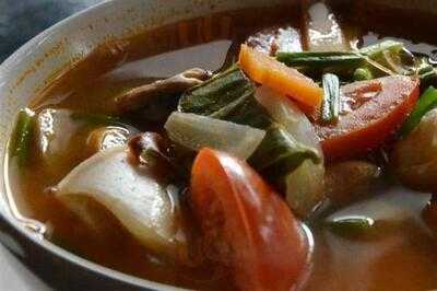 ร้านอาหารอัพทูยู