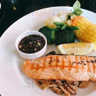 ฟาร์มเฮ้าส์ เรสเตอรองท์ ระนอง