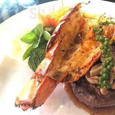 ฟาร์มเฮ้าส์ เรสเตอรองท์ ระนอง