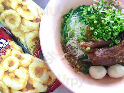 ก๋วยเตี๋ยวเรือเฉินหลง