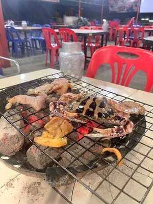 ริมรั้ว กระทะร้าน