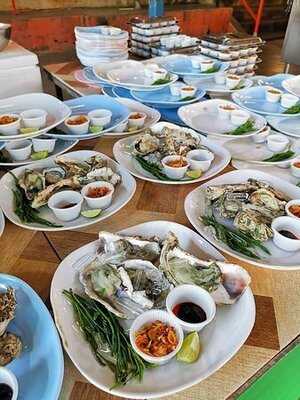 ริมรั้ว กระทะร้าน